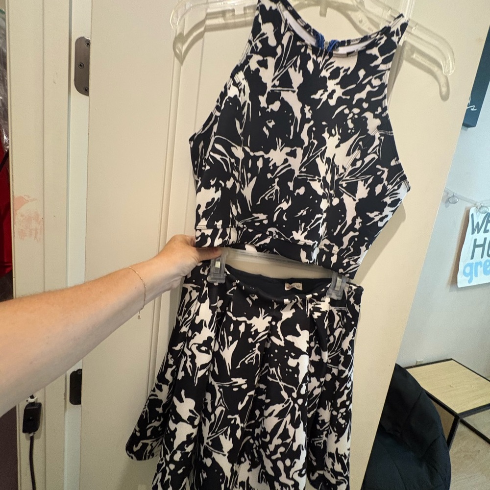 Hollister Blue and Black Patterned skirt set